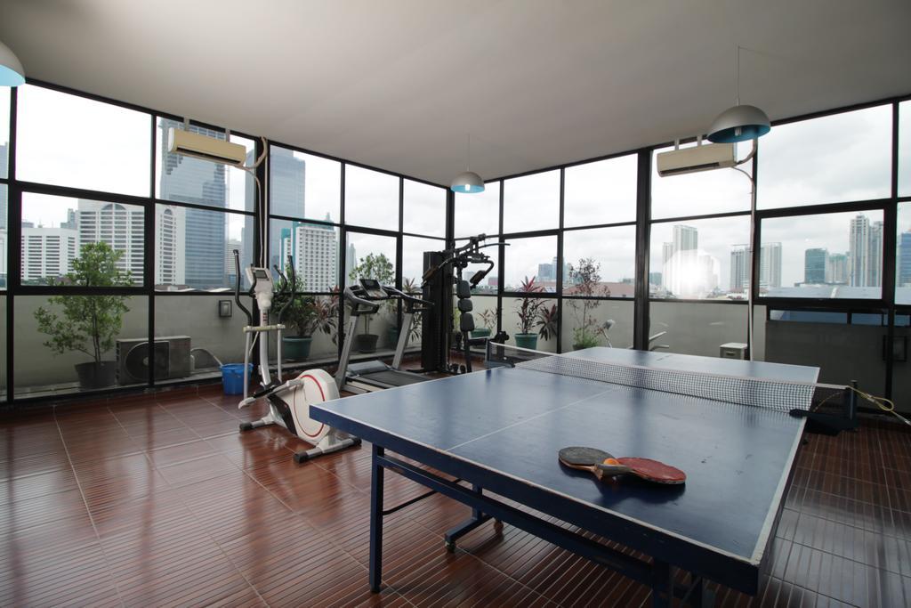 Reddoorz Plus Near Ambassador Mall Jakarta Kültér fotó