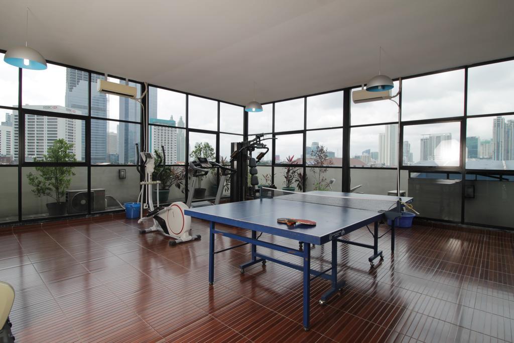 Reddoorz Plus Near Ambassador Mall Jakarta Kültér fotó